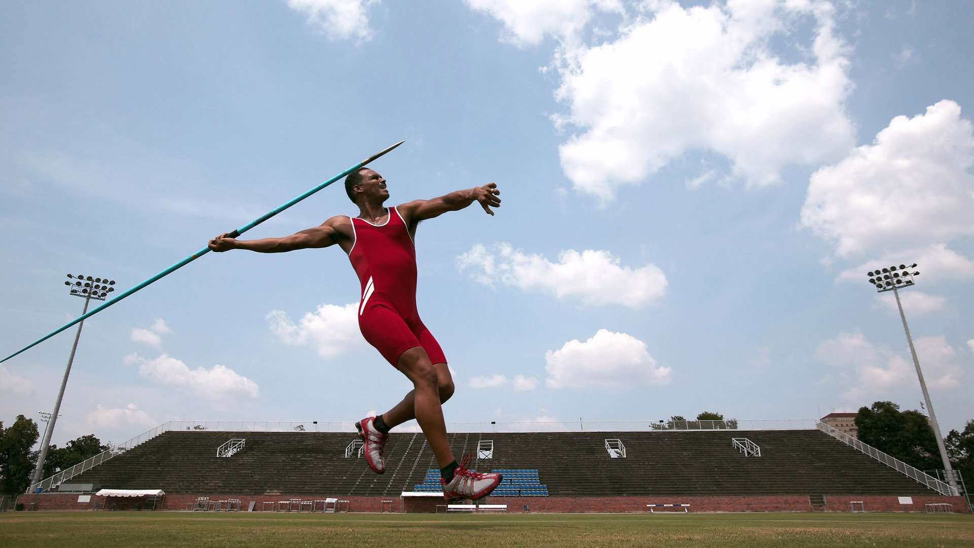 中国篮球用青春拼出未来，中国篮球主题曲